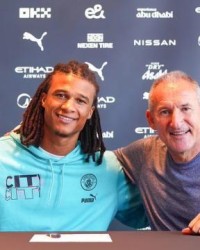 官方：曼城与阿克完成续约 新合同签至2027年