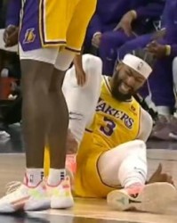 半岛体育登录-疫情来袭伤病重创浓眉 IT状态出色成湖人唯一慰藉